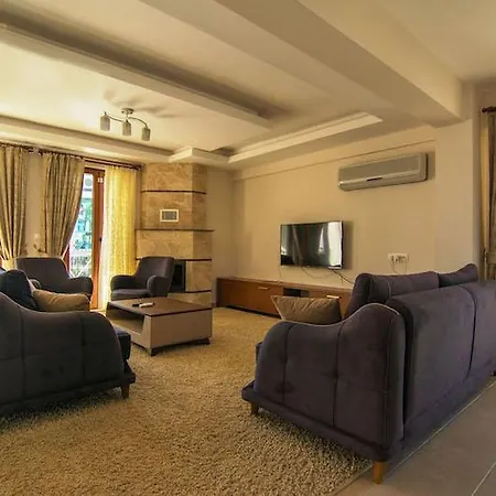 Villa Infinity Opal